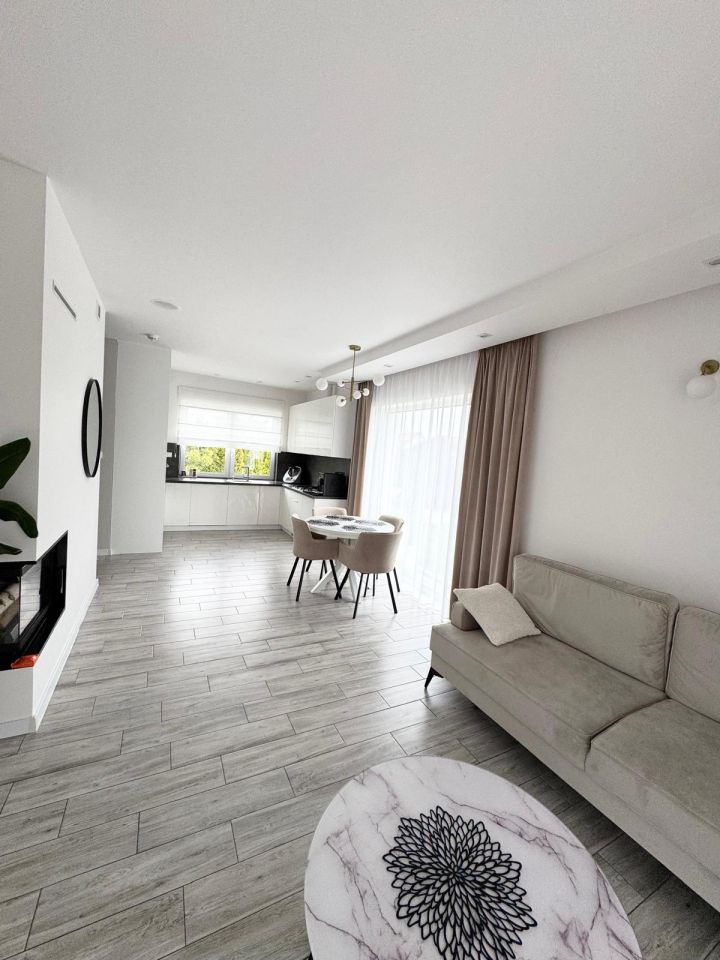 dom wolnostojący, 3 pokoje Nadolice Małe. Zdjęcie 3