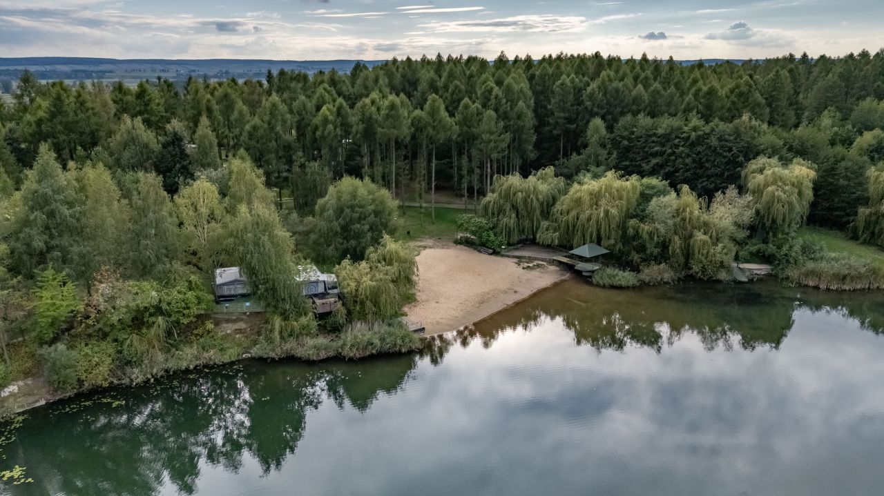 Nieruchomość komercyjna Gacki