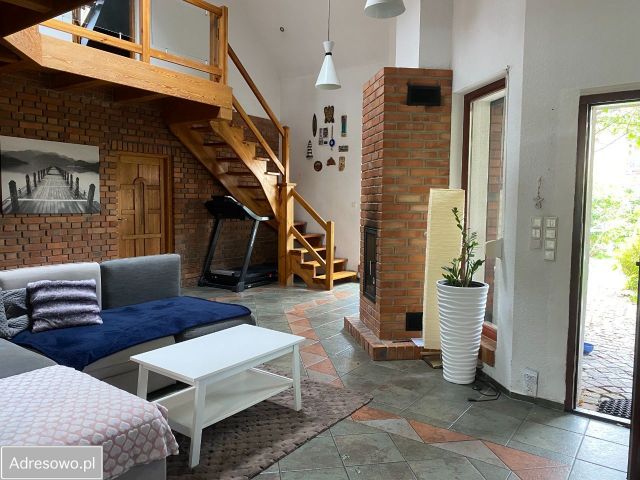 dom wolnostojący, 4 pokoje Oława, ul. Osadnicza. Zdjęcie 1