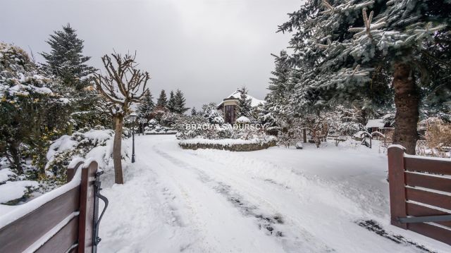 dworek, 8 pokoi Balin, ul. Gwardzistów. Zdjęcie 2