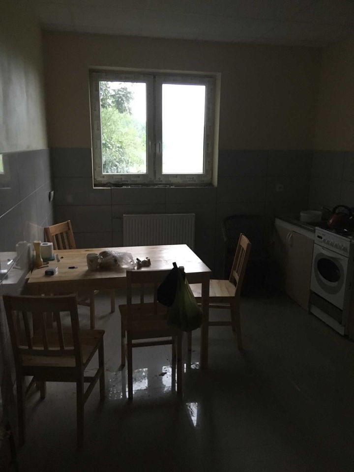 Hala/magazyn Białka. Zdjęcie 8