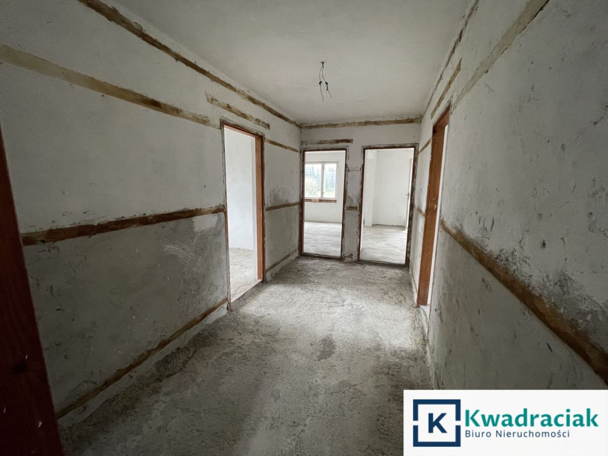 dom wolnostojący, 10 pokoi Moderówka. Zdjęcie 3