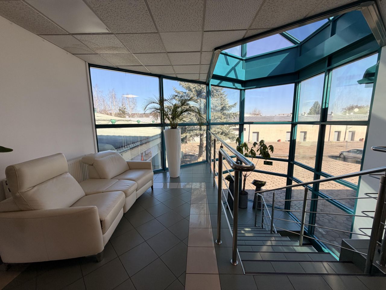 Hala/magazyn Jelenia Góra Cieplice Śląskie-Zdrój. Zdjęcie 1