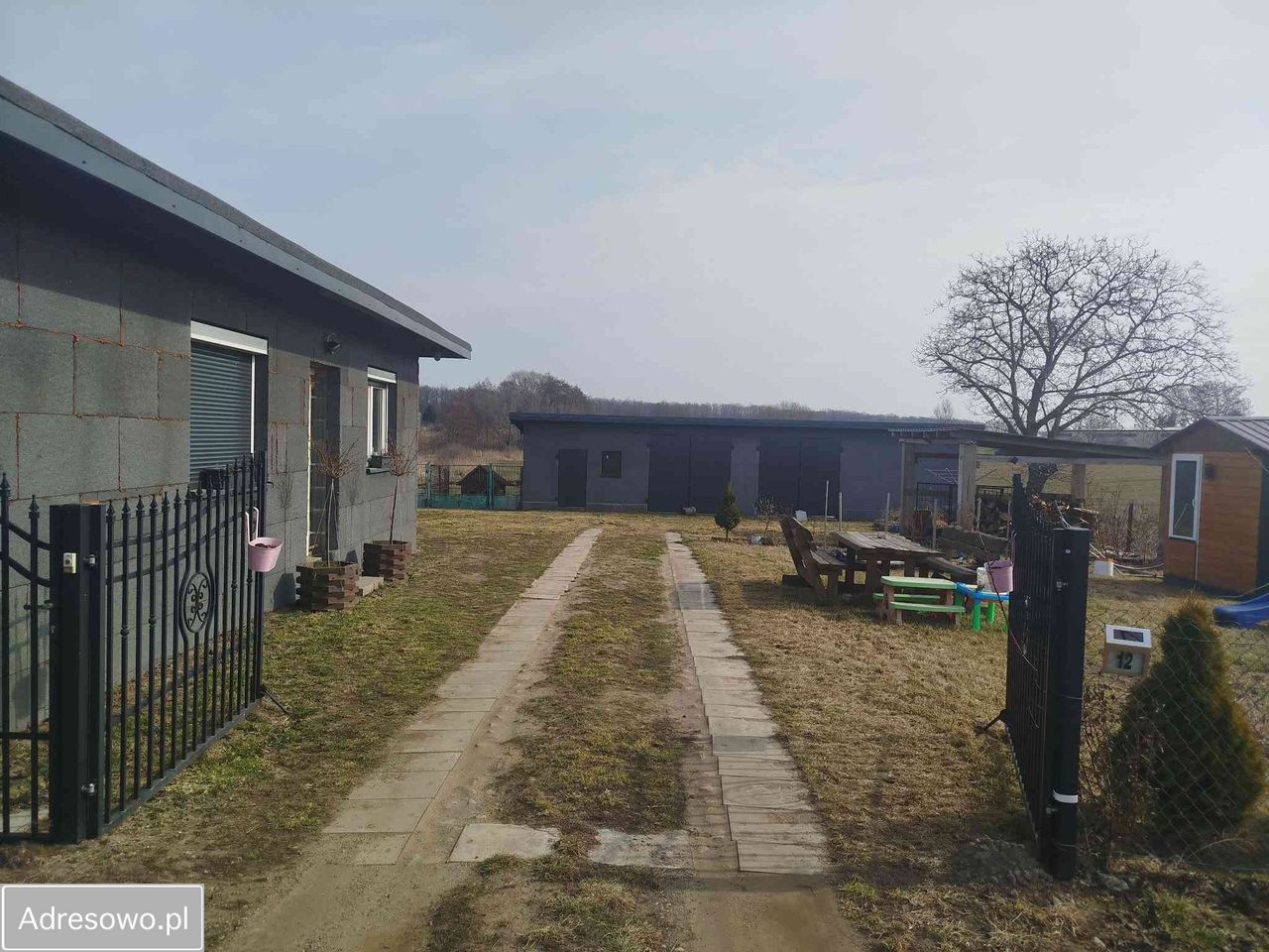 dom wolnostojący, 4 pokoje Leszcze. Zdjęcie 9