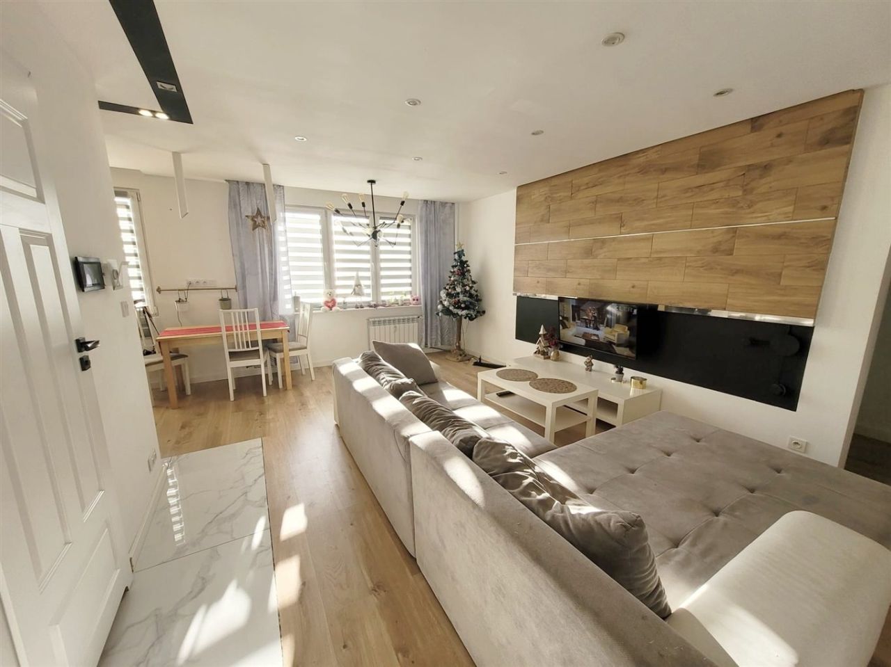 Mieszkanie 4-pokojowe Dąbrowa Górnicza Gołonóg, al. Józefa Piłsudskiego. Zdjęcie 2