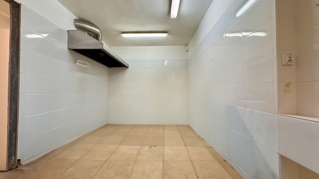 Lokal Rzeszów, al. prof. Adama Krzyżanowskiego. Zdjęcie 15