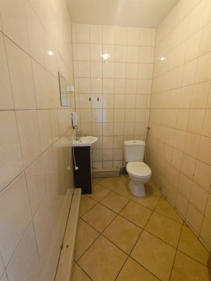 Lokal Sosnowiec Klimontów, ul. mjr. Henryka Hubala-Dobrzańskiego. Zdjęcie 6