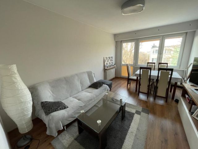 Mieszkanie 3-pokojowe Pabianice. Zdjęcie 1