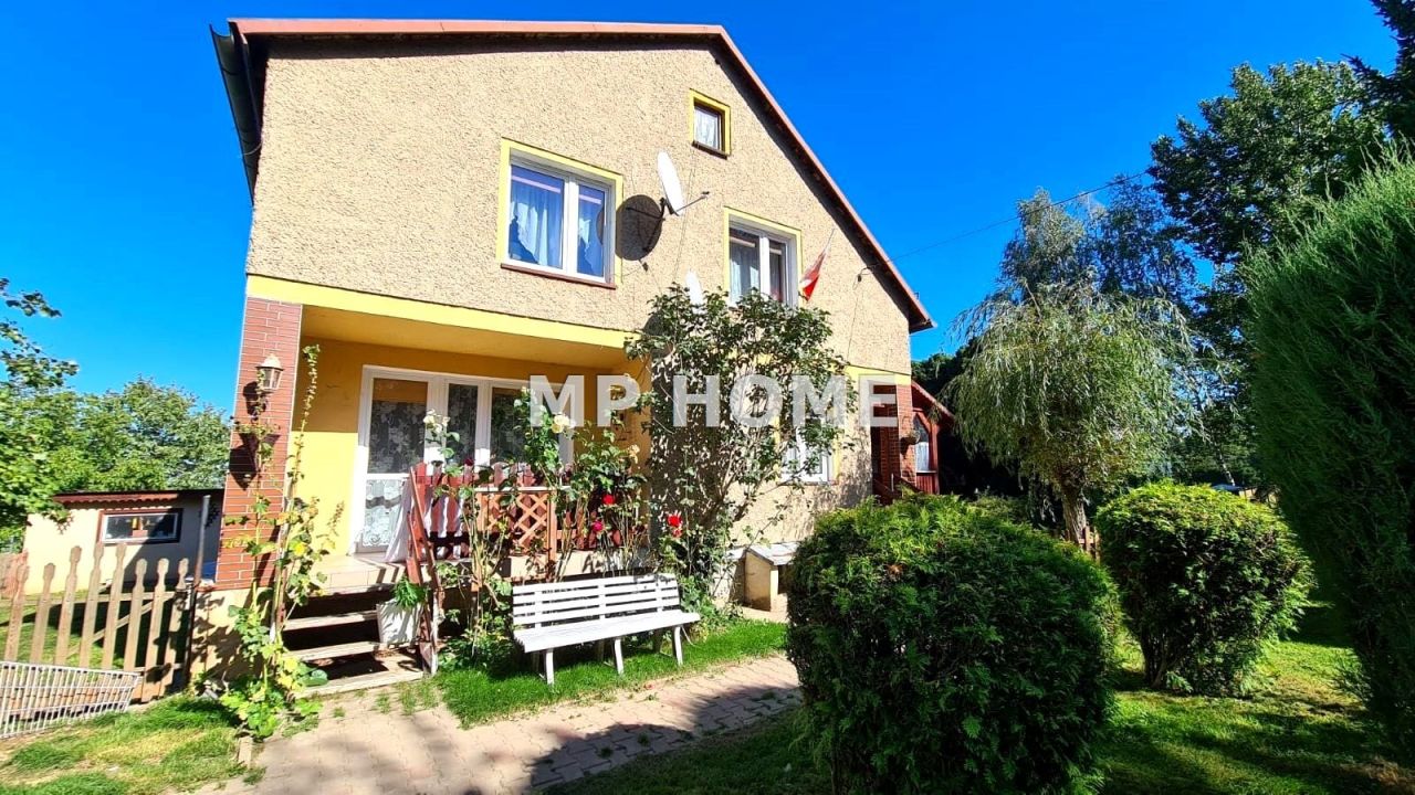 dom wolnostojący, 5 pokoi Bronów. Zdjęcie 1