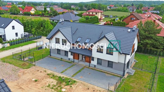 Mieszkanie 4-pokojowe Konin. Zdjęcie 2