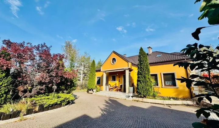 dom wolnostojący, 8 pokoi Podłęcze