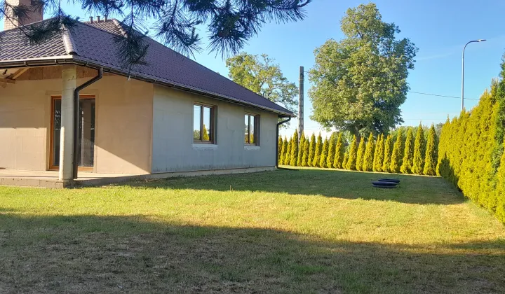 dom wolnostojący, 3 pokoje Ośno