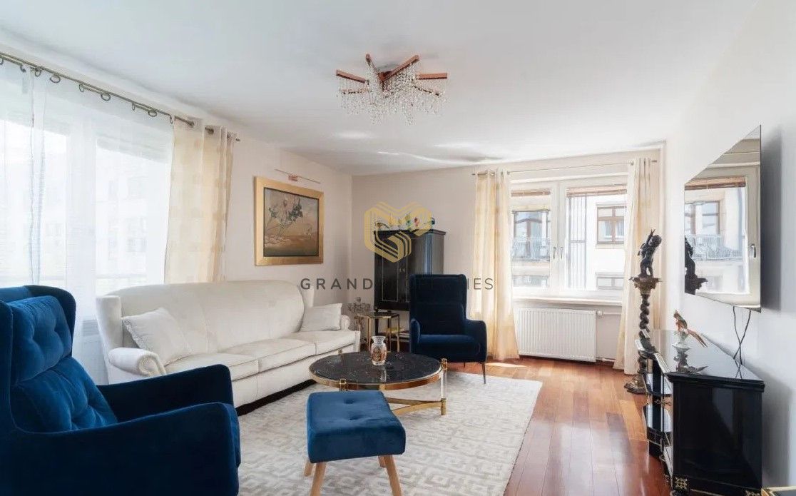 Mieszkanie 3-pokojowe Warszawa Śródmieście. Zdjęcie 2