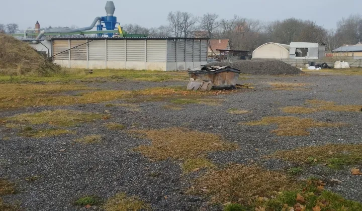 Działka inwestycyjna Pęzino