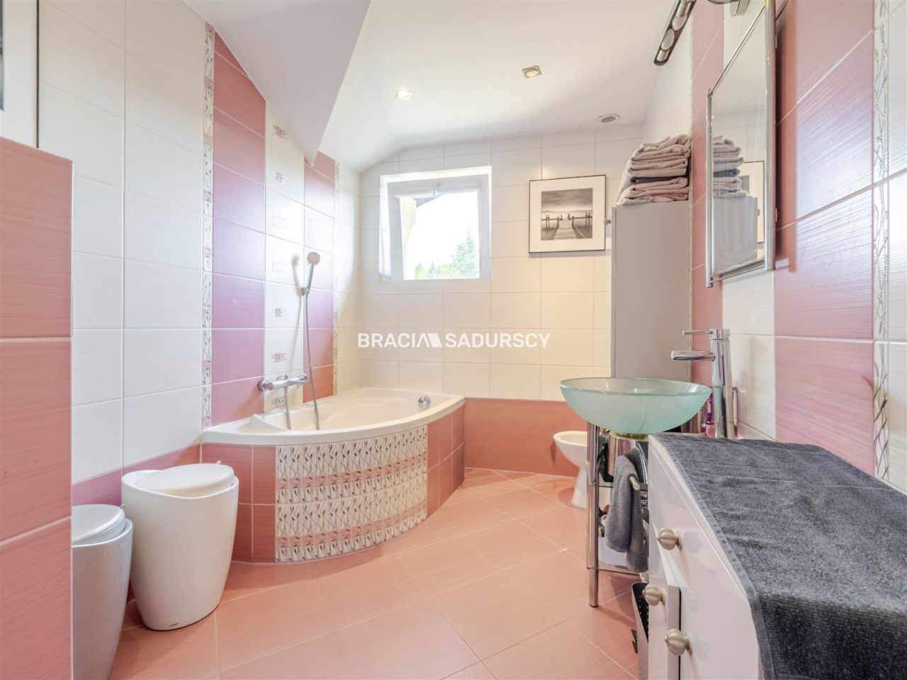 dom wolnostojący, 6 pokoi Kraków, ul. Młodzieży. Zdjęcie 12