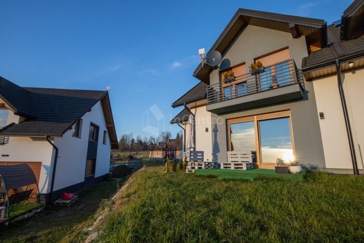 bliźniak, 6 pokoi Nowy Targ Niwa, ul. Świętego Brata Alberta. Zdjęcie 1