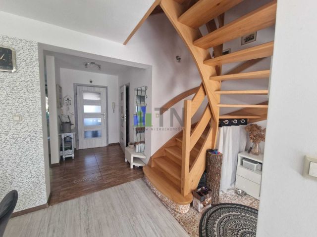 dom szeregowy, 5 pokoi Mirków. Zdjęcie 7