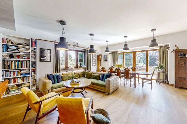 dom wolnostojący, 11 pokoi Łódź, ul. Szarotki. Zdjęcie 1