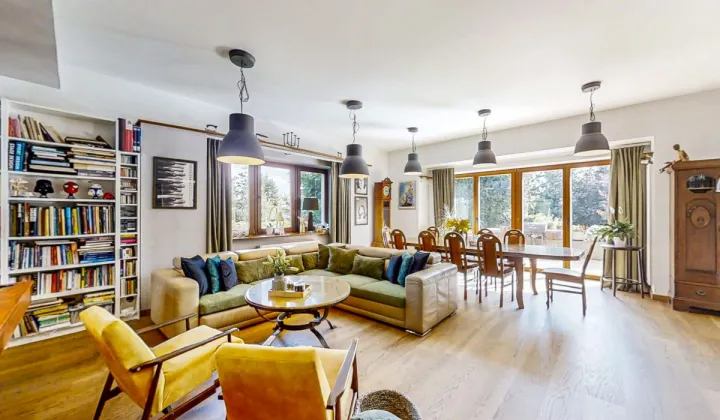 dom wolnostojący, 11 pokoi Łódź, ul. Szarotki