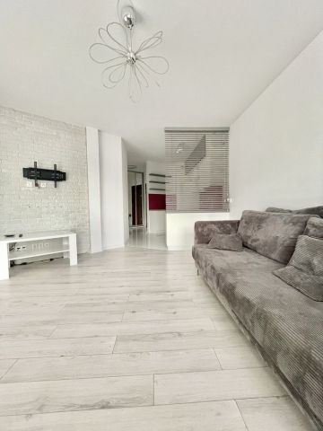 Mieszkanie 3-pokojowe Ząbki, ul. Szwoleżerów. Zdjęcie 1