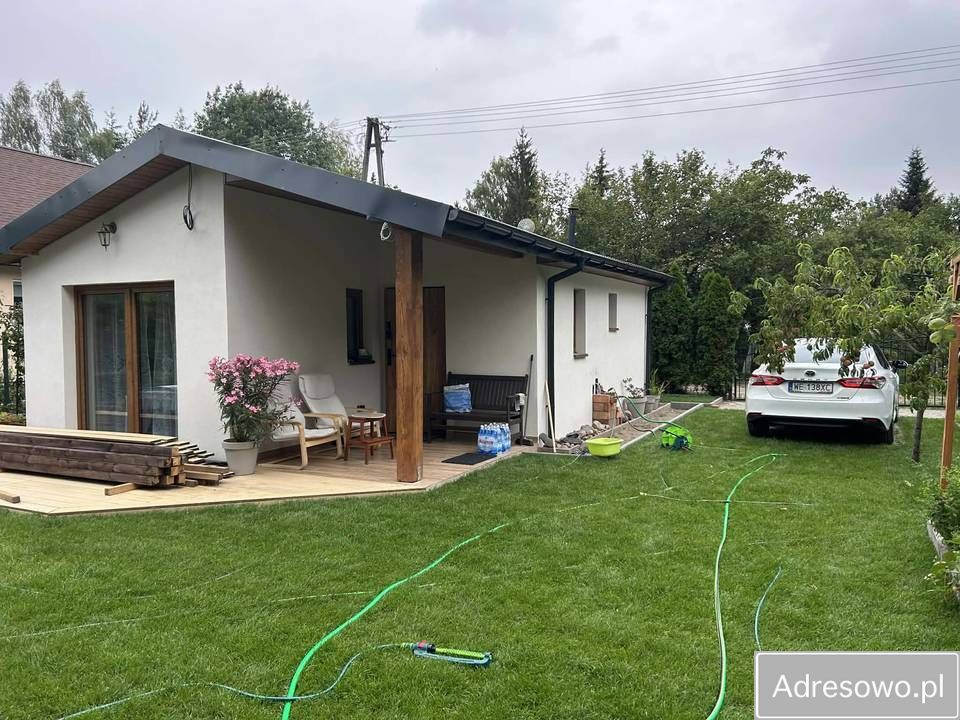 dom letniskowy Kajetany. Zdjęcie 1