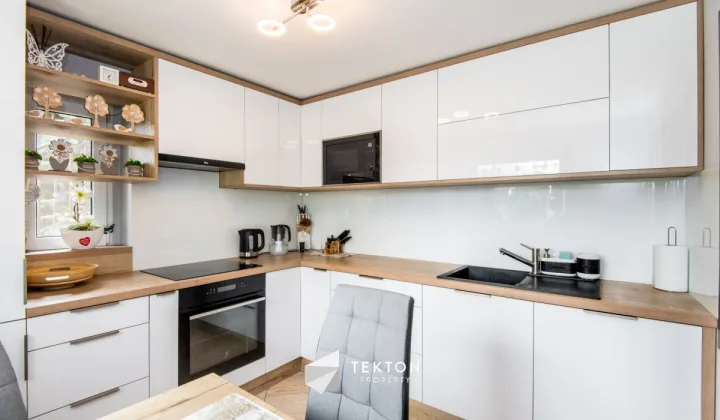 dom wolnostojący, 6 pokoi Wiry, ul. Komornicka