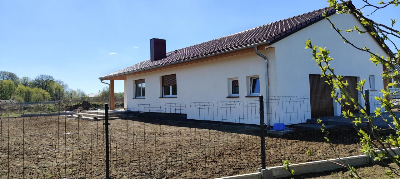 dom wolnostojący, 4 pokoje Kadłubia, ul. Parkowa. Zdjęcie 2