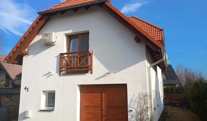 dom wolnostojący, 3 pokoje Lubochnia, os. Sosnowe