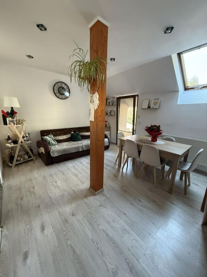 Mieszkanie 4-pokojowe Lewin Kłodzki, ul. Obrońców Warszawy. Zdjęcie 1