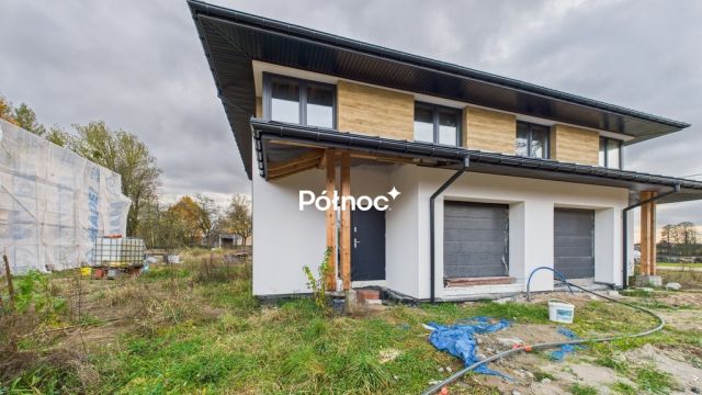 bliźniak, 5 pokoi Gajowniki. Zdjęcie 9