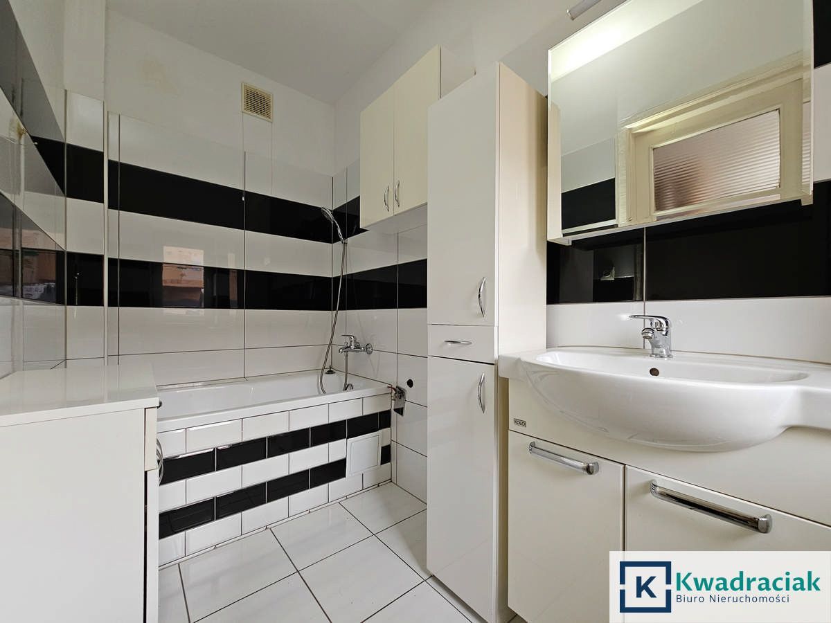 Mieszkanie 2-pokojowe Krosno, ul. Wyzwolenia. Zdjęcie 3