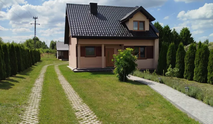 dom wolnostojący, 4 pokoje Sierosławice, ul. Słoneczna