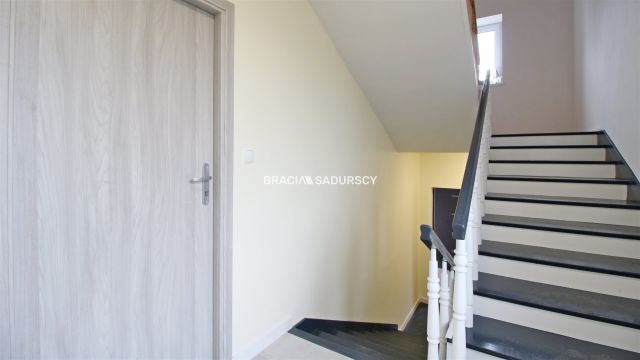 Mieszkanie 4-pokojowe Oleśnica. Zdjęcie 26