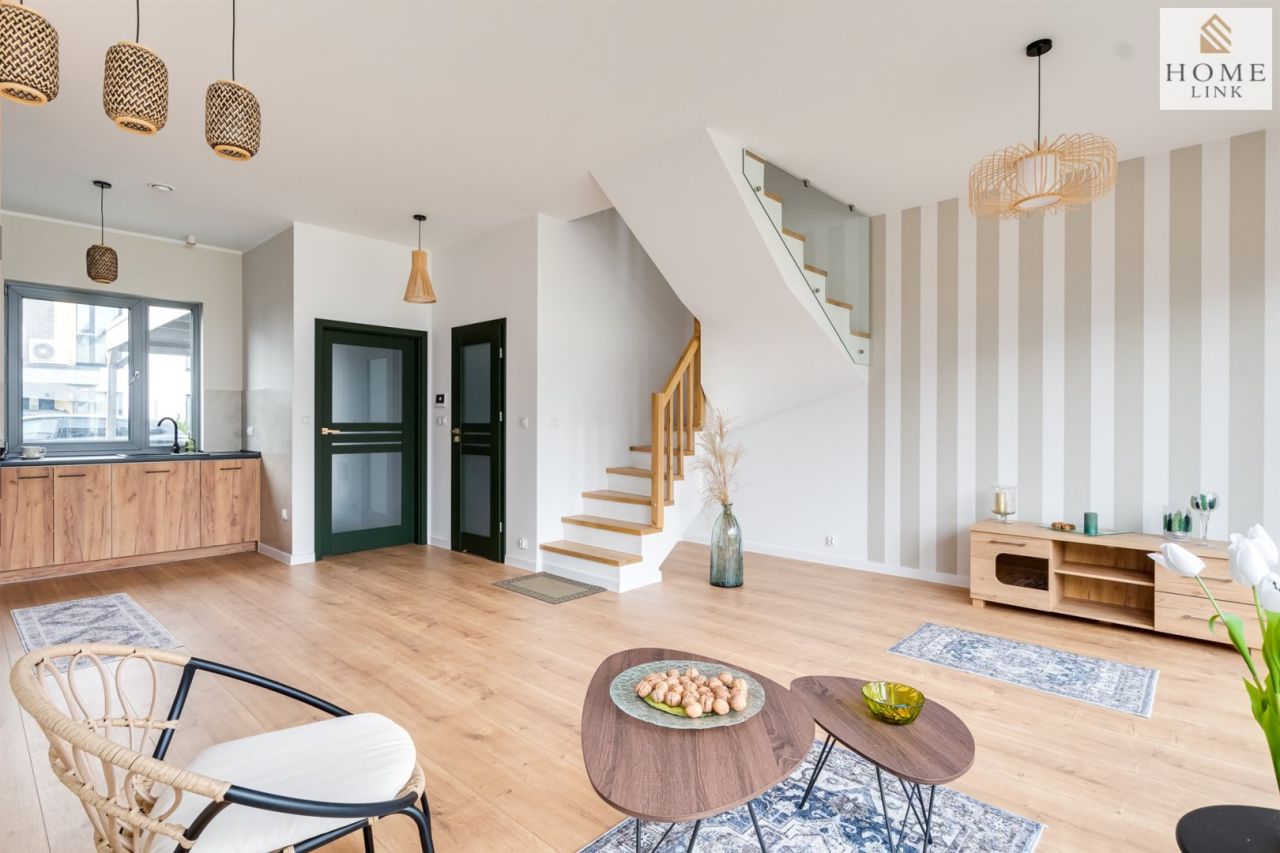 dom szeregowy, 4 pokoje Różnowo