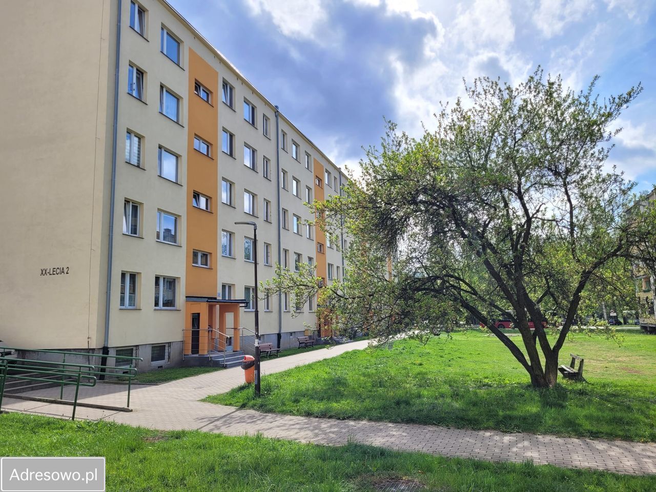 Mieszkanie 3-pokojowe Jelenia Góra Cieplice Śląskie-Zdrój, ul. Dwudziestolecia. Zdjęcie 2