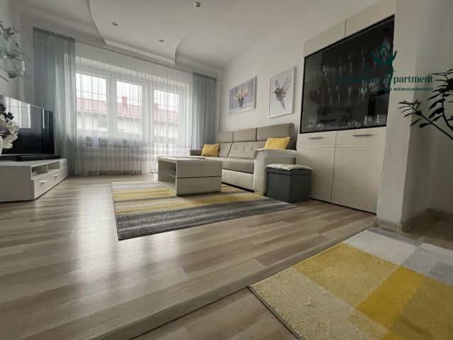 dom wolnostojący, 6 pokoi Jędrzejów, ul. Kadłubka. Zdjęcie 5