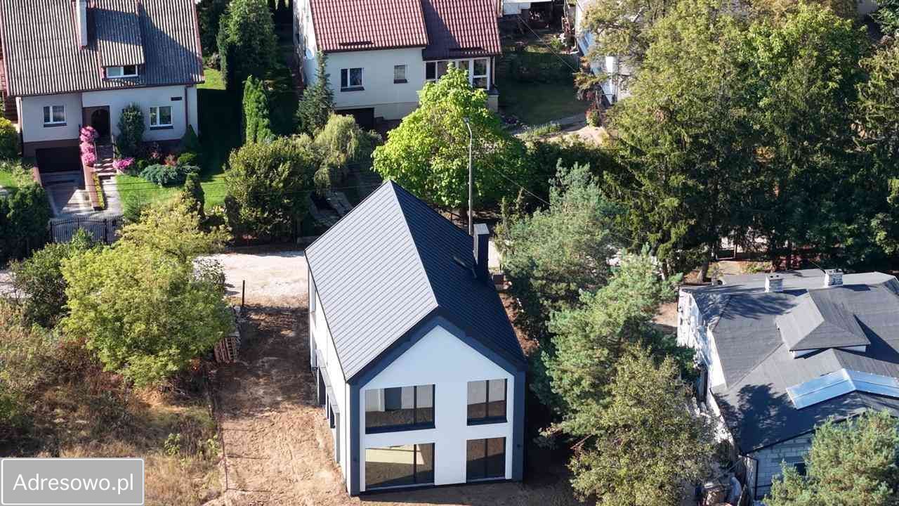 dom wolnostojący, 5 pokoi Józefów, ul. Jaskółcza