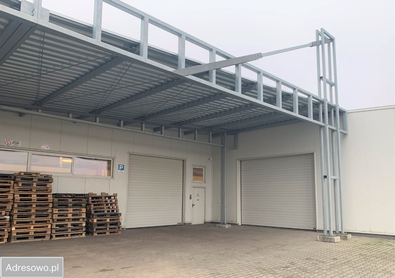 Hala/magazyn Piotrkówek Mały. Zdjęcie 8