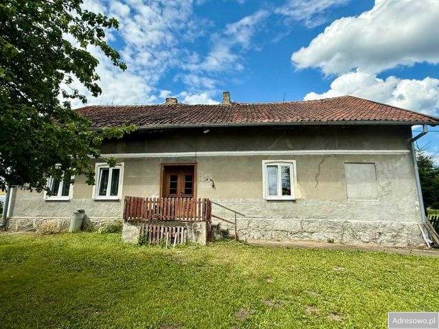 bliźniak, 3 pokoje Praslity. Zdjęcie 1