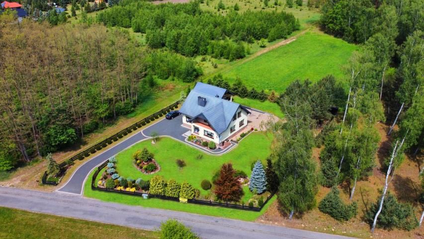 dom wolnostojący, 7 pokoi Mąkoszyce. Zdjęcie 3