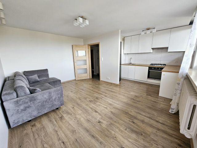 Mieszkanie 3-pokojowe Bytom Rozbark, ul. Jana Kochanowskiego. Zdjęcie 2