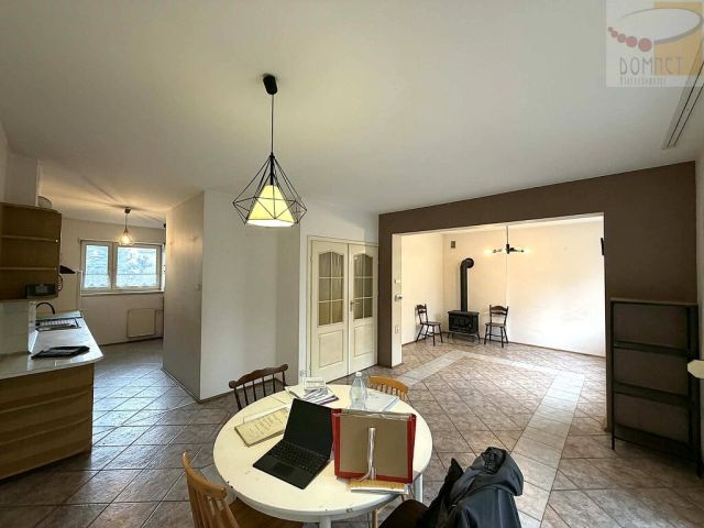 dom szeregowy, 7 pokoi Brwinów. Zdjęcie 2