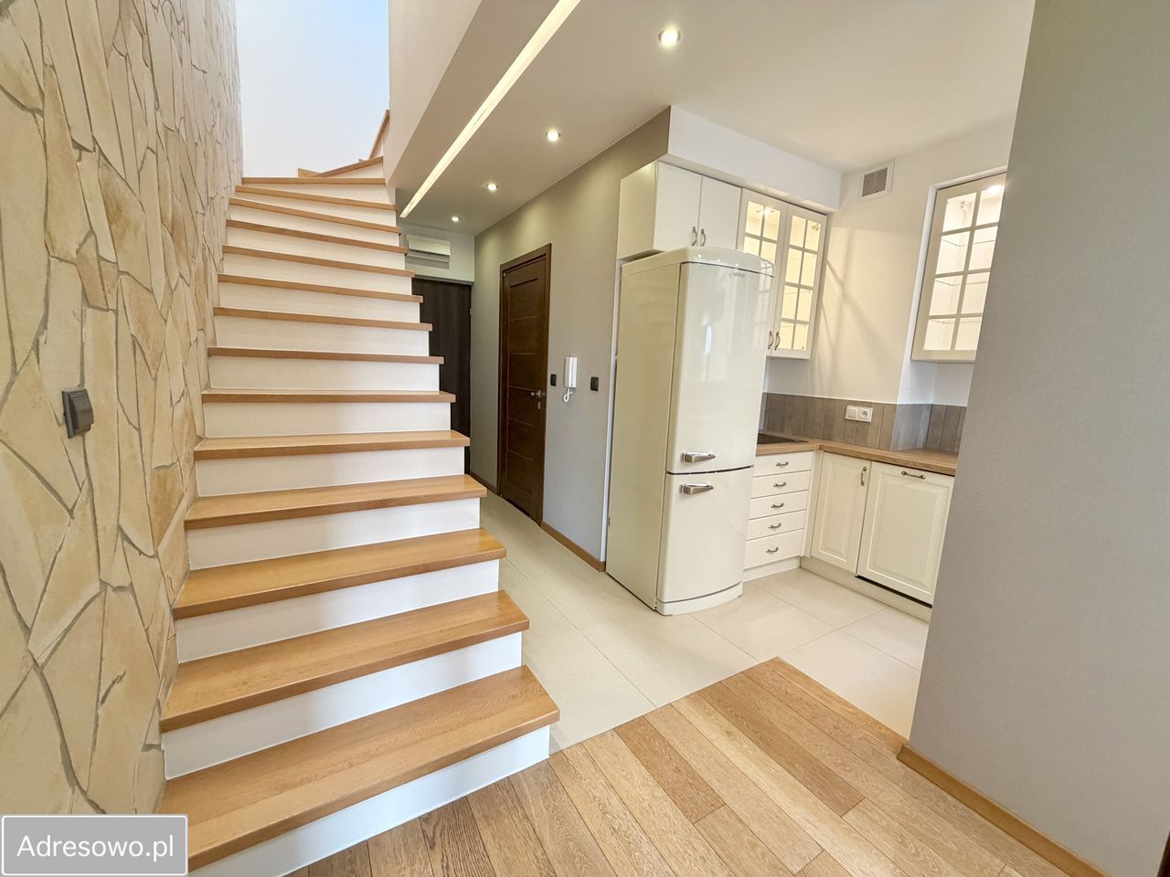 Mieszkanie 3-pokojowe Bochnia, ul. św. Leonarda. Zdjęcie 2