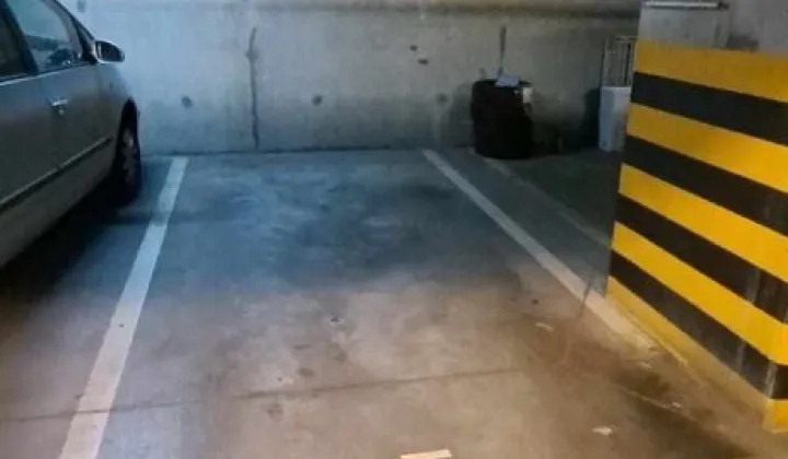 Garaż/miejsce parkingowe Warszawa Praga-Południe, ul. gen. Augusta Emila Fieldorfa