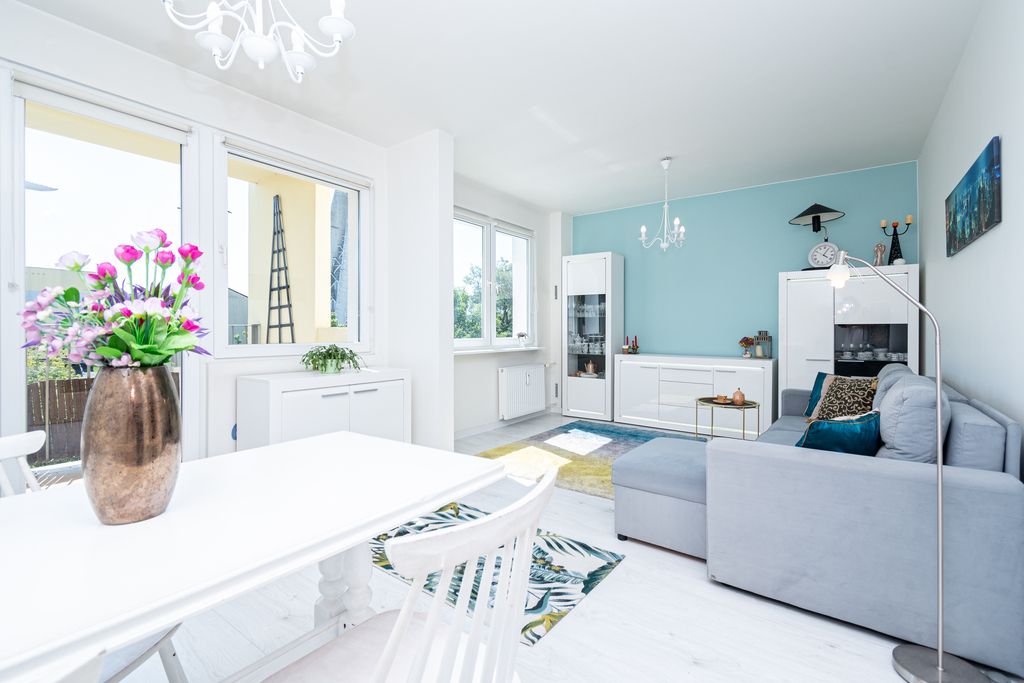 Mieszkanie 3-pokojowe Kalisz, ul. Adama Asnyka. Zdjęcie 2