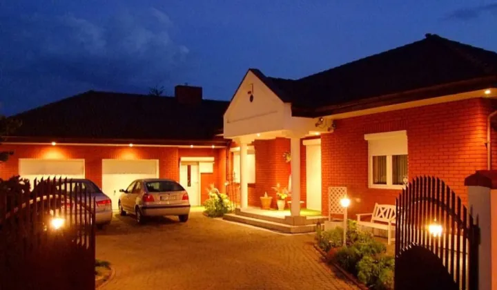 dom wolnostojący, 4 pokoje Sulejów Podklasztorze