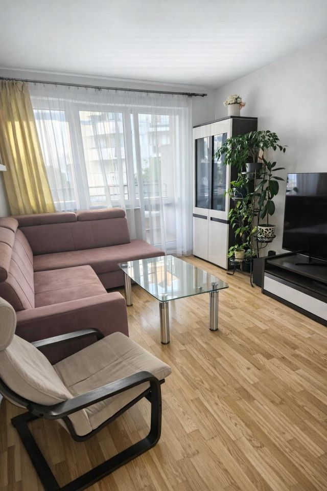 Mieszkanie 3-pokojowe Warszawa Gołąbki, ul. Magnacka. Zdjęcie 1