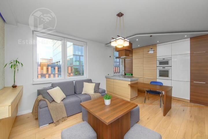 Apartment in Wrocław, Powstańców Śląskich - Widok 5