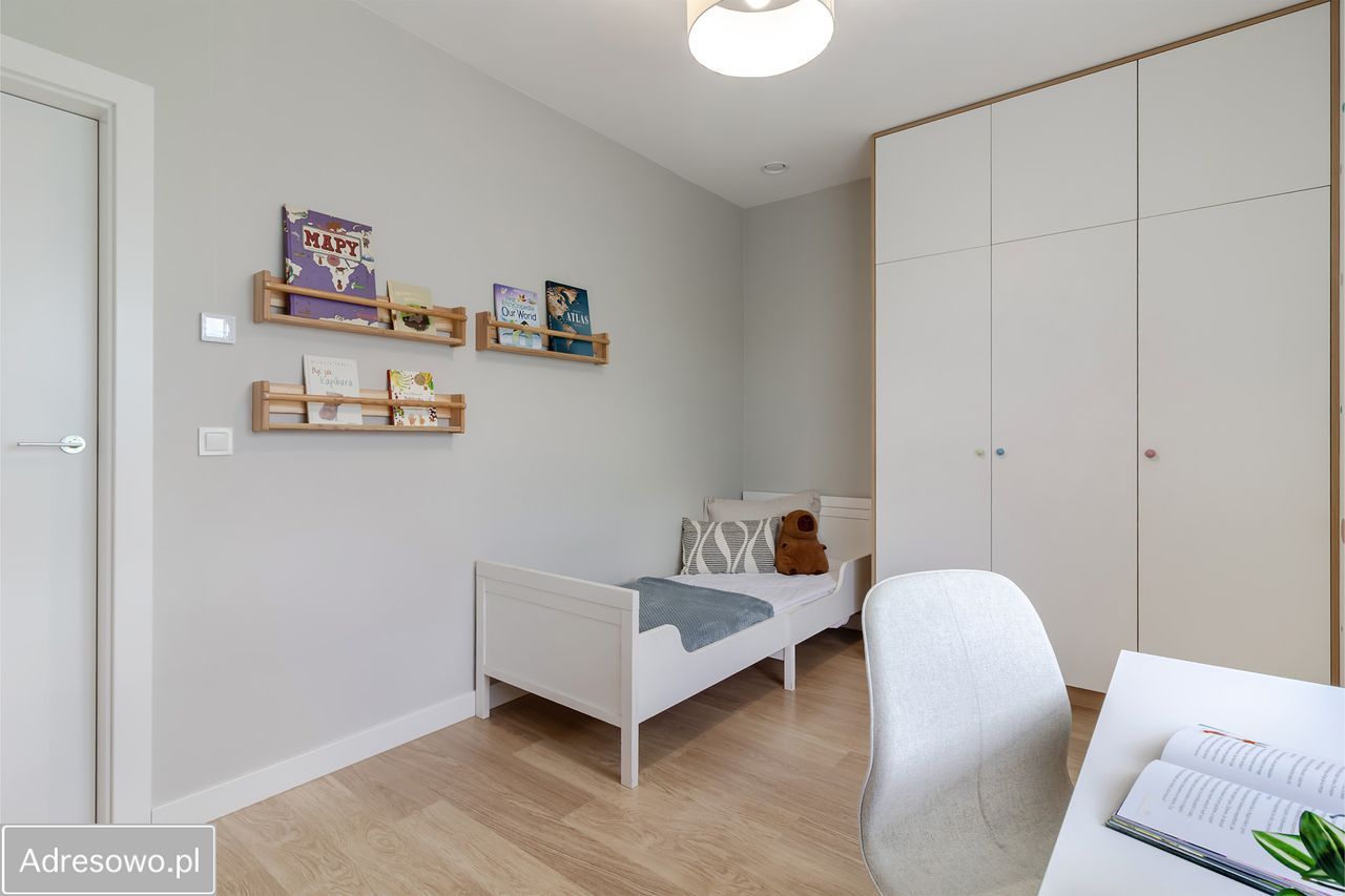 dom wolnostojący, 4 pokoje Borów. Zdjęcie 4