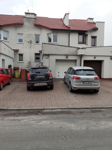 Mieszkanie 7-pokojowe Pabianice Bugaj, ul. Drewnowska. Zdjęcie 1